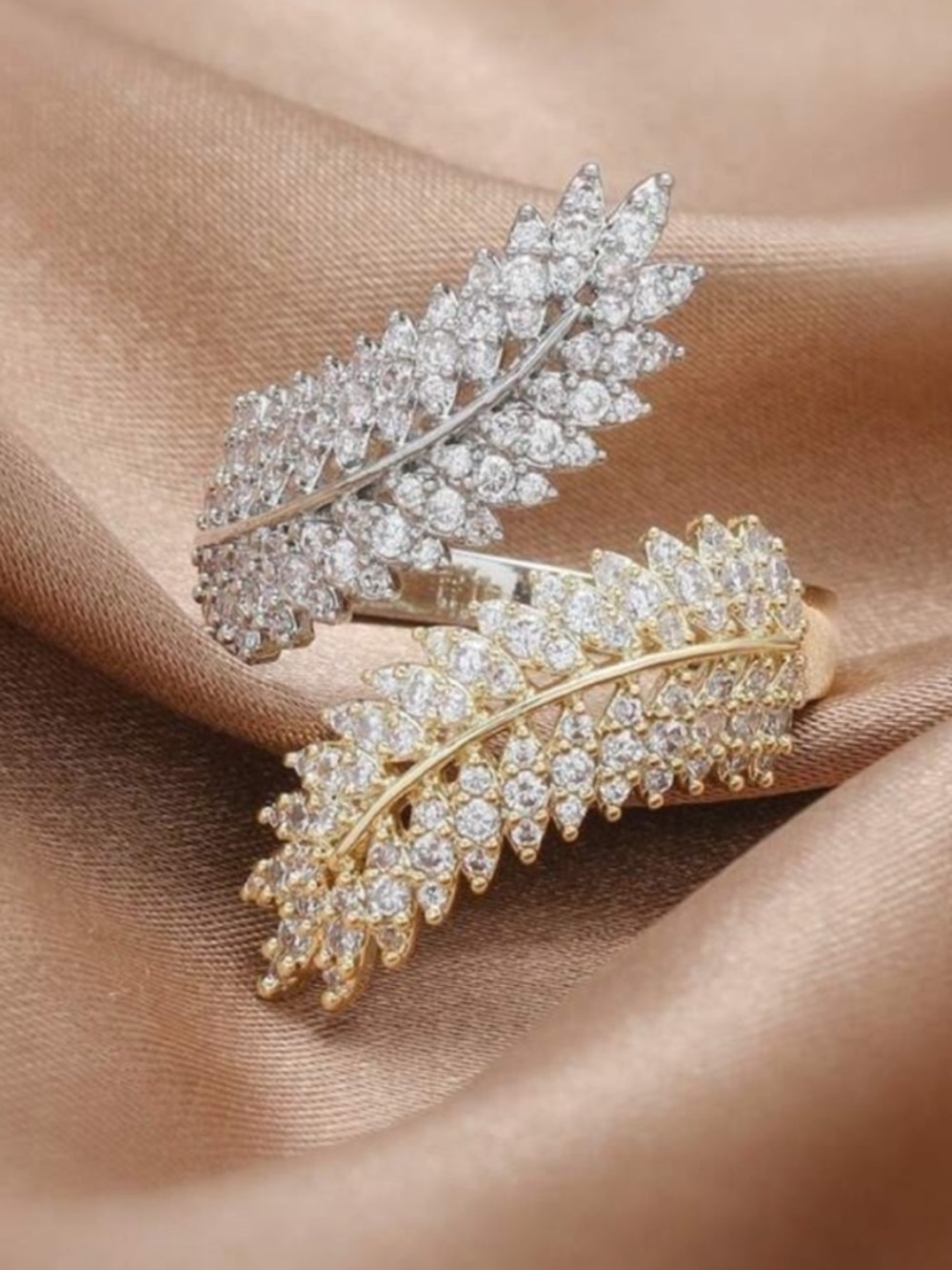 Gilded Dual-Tone Cubic Zirconia
Leaf Ring